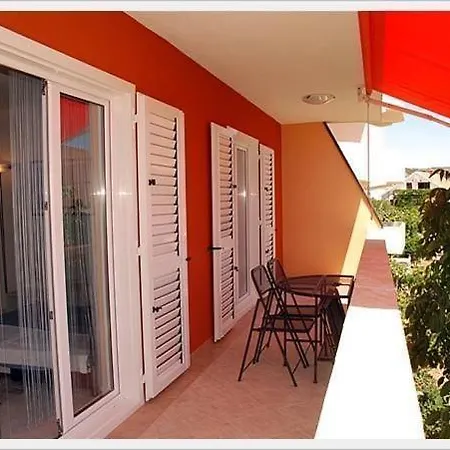 Mediteran, Kleine Mit Balkon Apartment Trogir