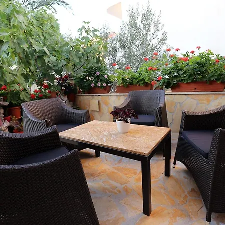 Apartment Mediteran, Kleine Mit Balkon